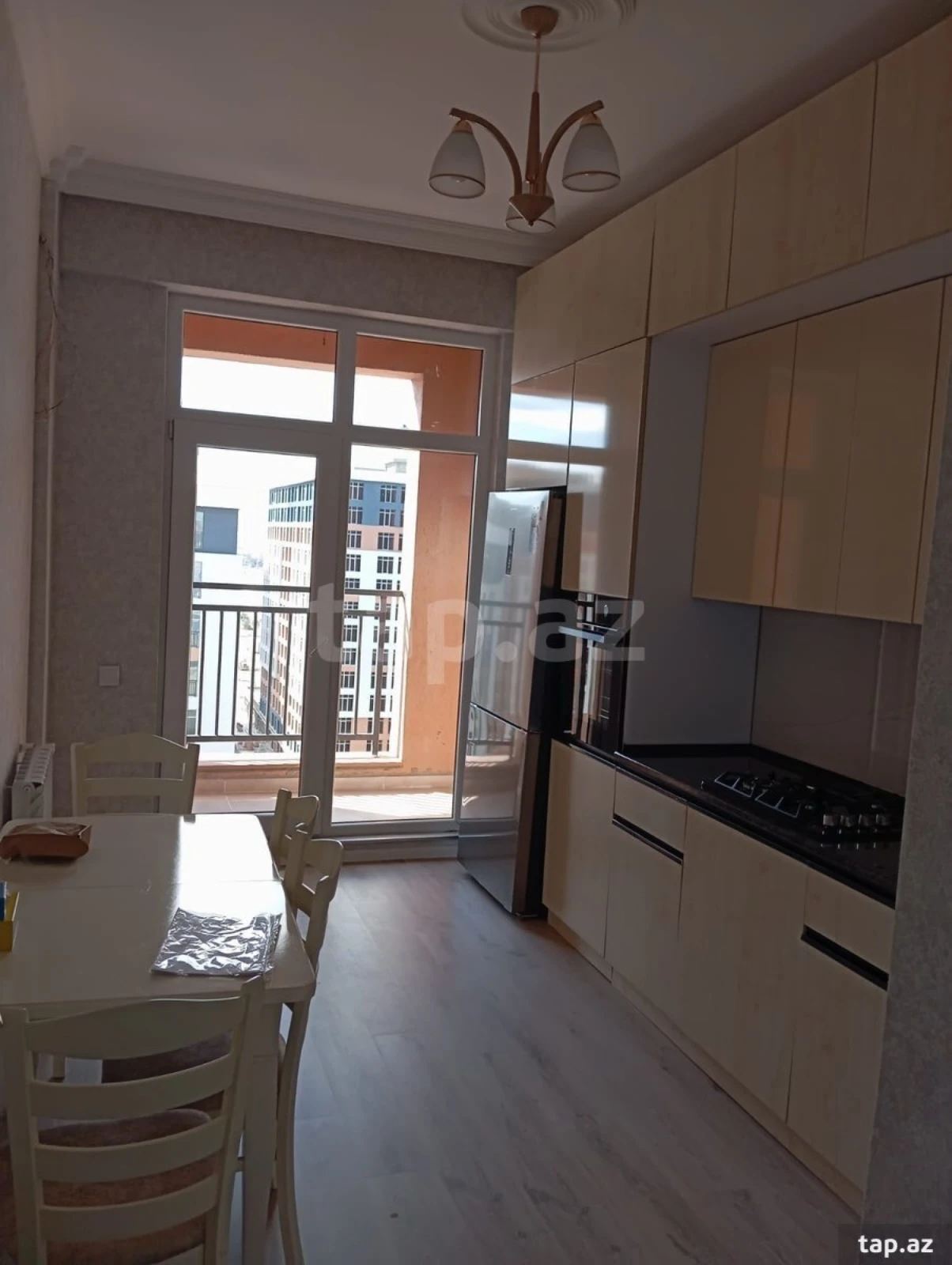 Kirayə verilir 2 otaqlı yeni tikili 66 m²