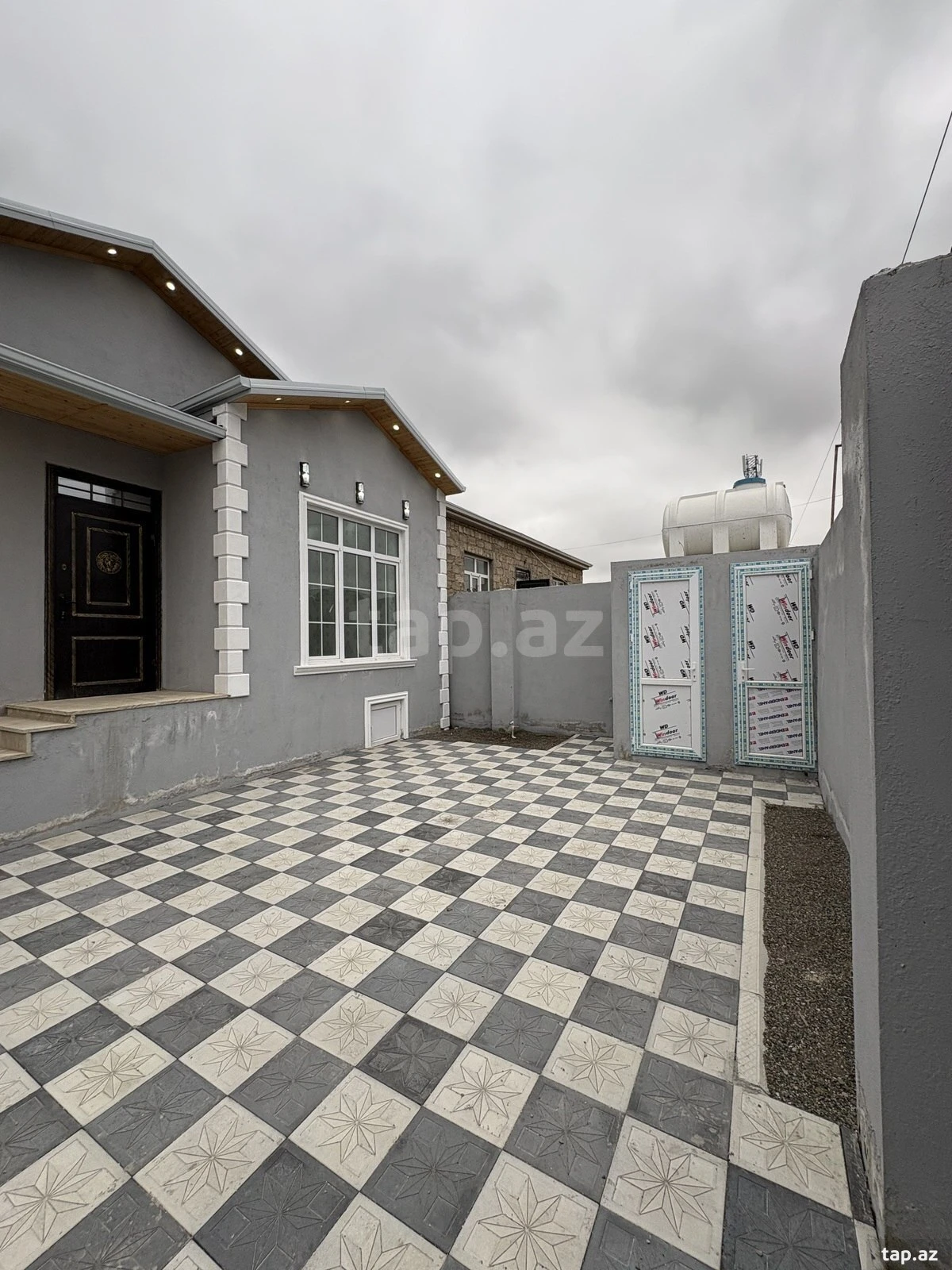 Satılır 3 otaqlı həyət evi