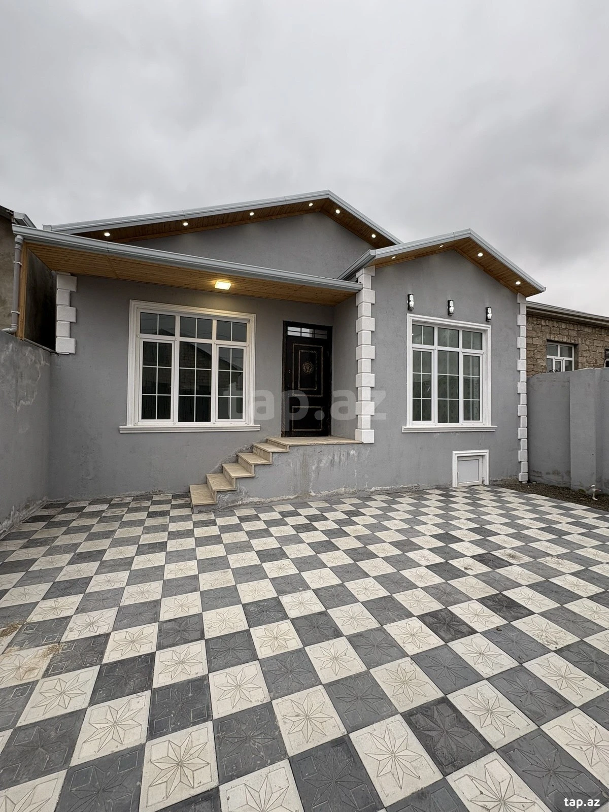 Satılır 3 otaqlı həyət evi