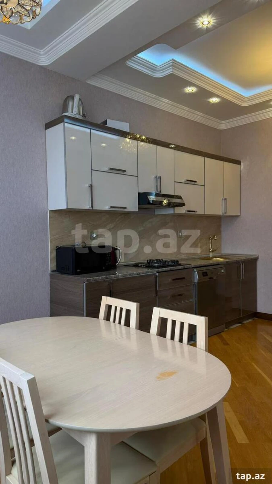 Kirayə verilir 2 otaqlı yeni tikili 110 m²