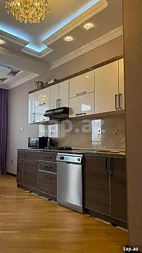 Kirayə verilir 2 otaqlı yeni tikili 110 m²