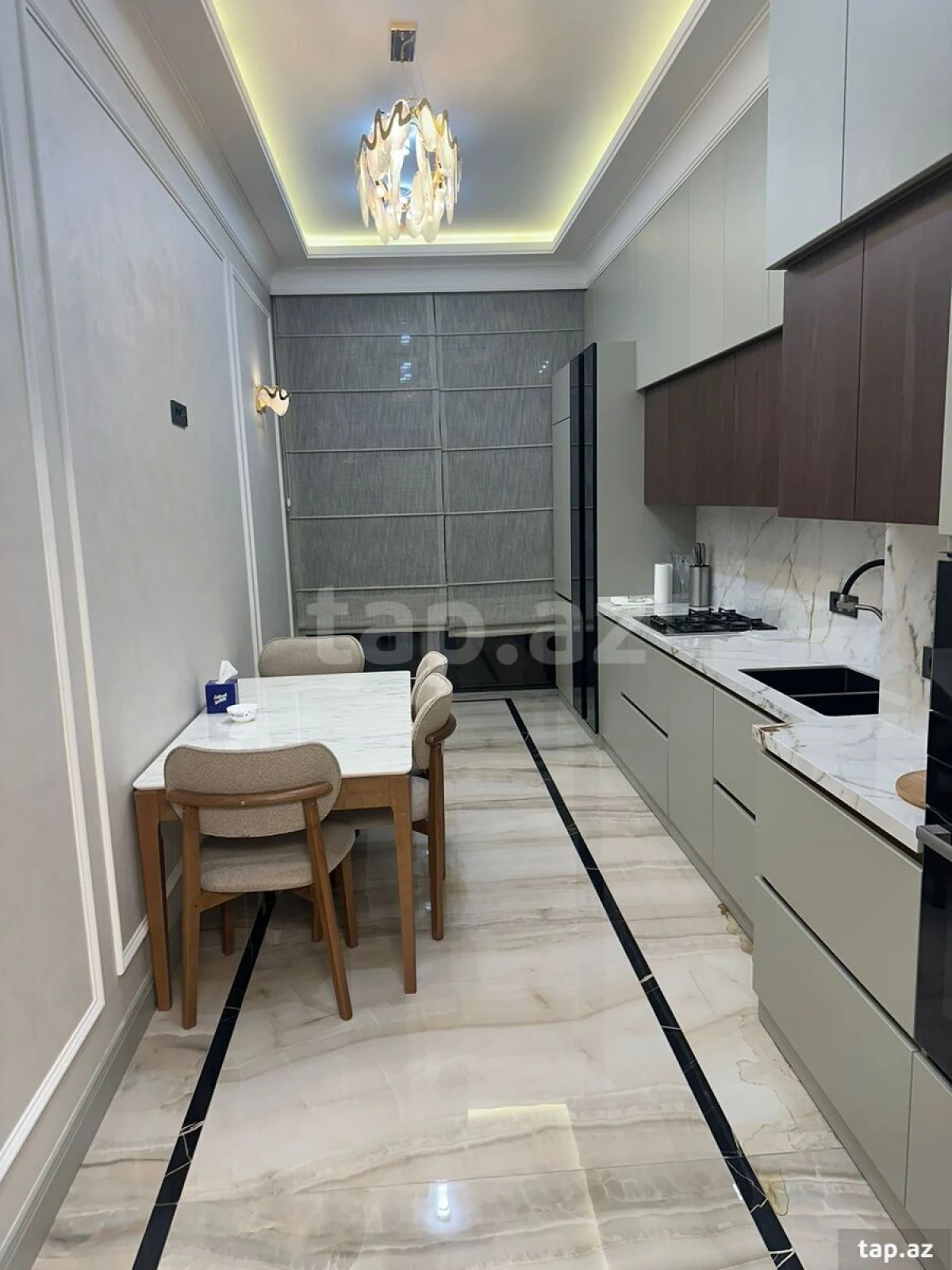 Kirayə verilir 3 otaqlı yeni tikili 160 m²