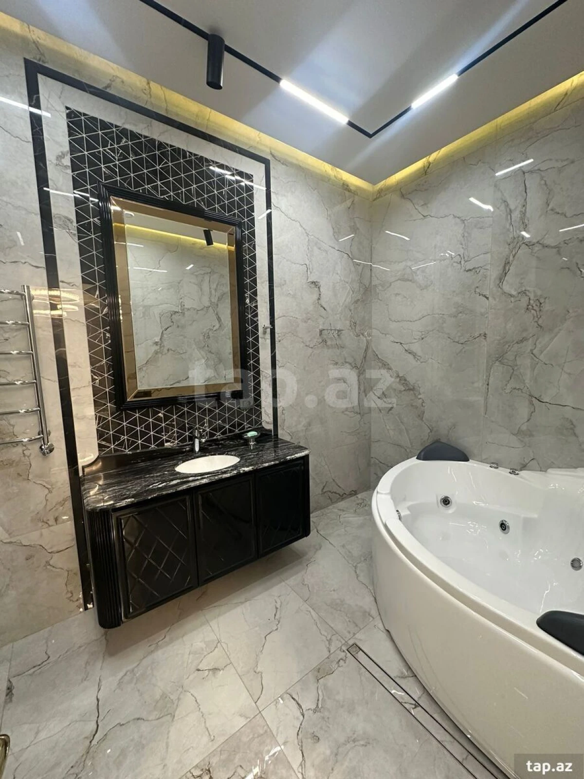 Kirayə verilir 3 otaqlı yeni tikili 160 m²