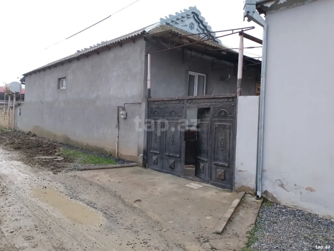 Satılır 3 otaqlı həyət evi