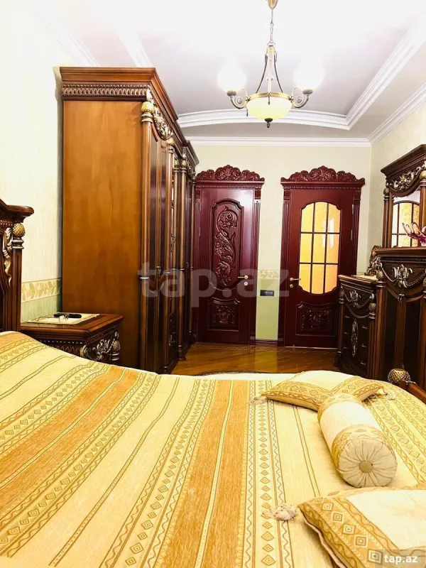 Satılır 4 otaqlı yeni tikili 153 m²