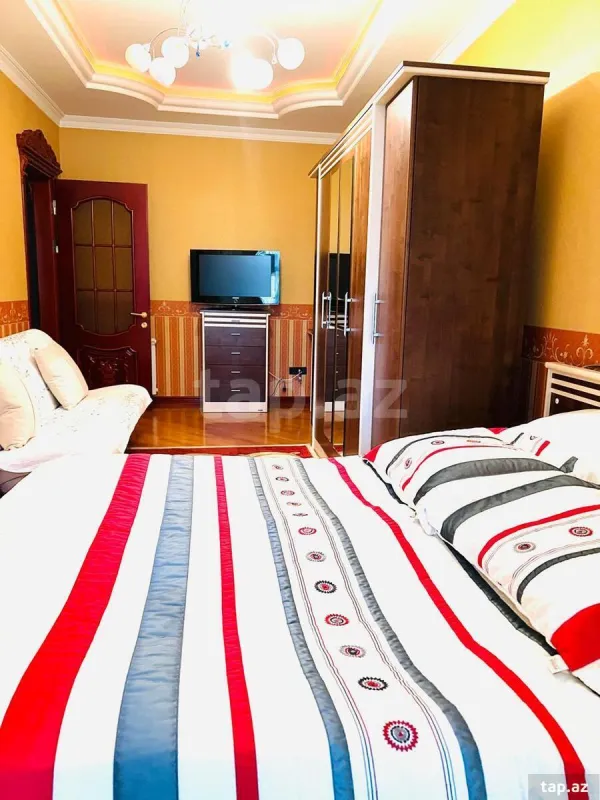 Satılır 4 otaqlı yeni tikili 153 m²