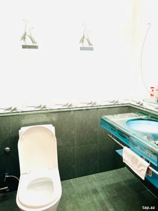 Satılır 4 otaqlı yeni tikili 153 m²