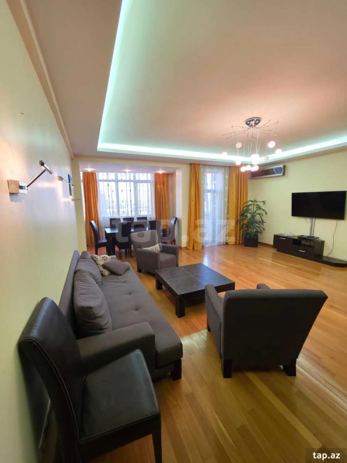 Kirayə verilir 4 otaqlı yeni tikili 190 m²