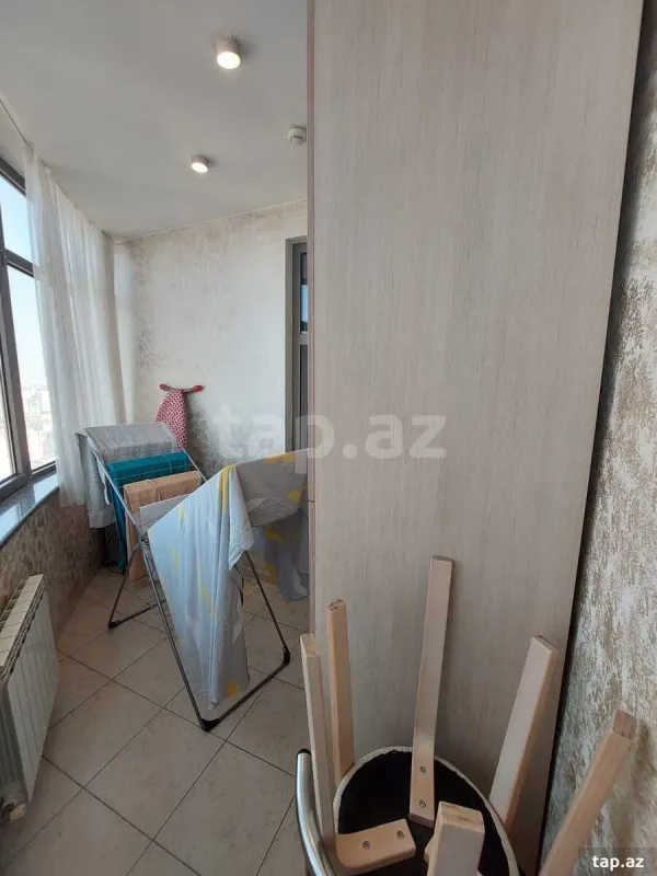 Kirayə verilir 4 otaqlı yeni tikili 190 m²