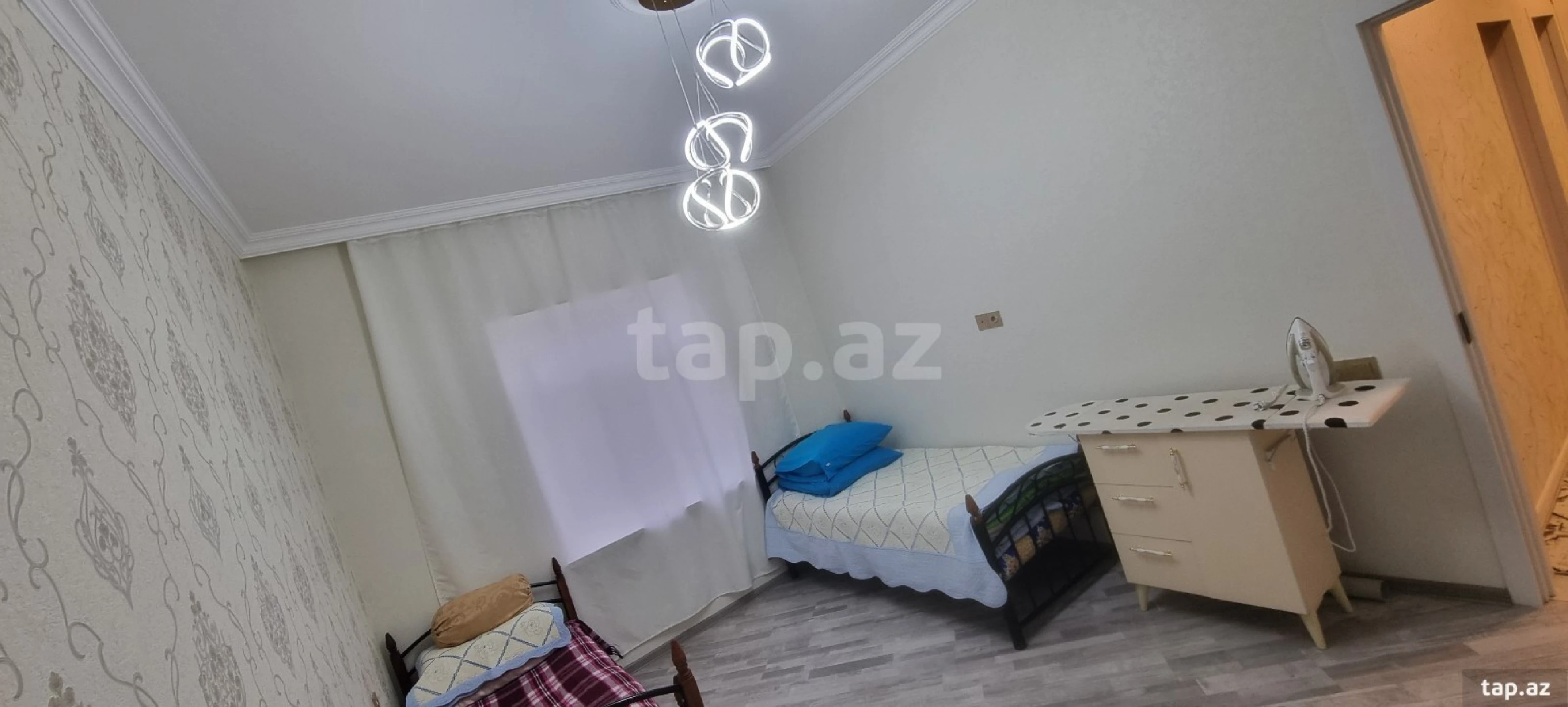 Satılır 8 otaqlı həyət evi