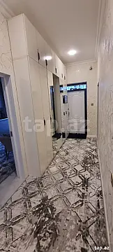 Satılır 8 otaqlı həyət evi