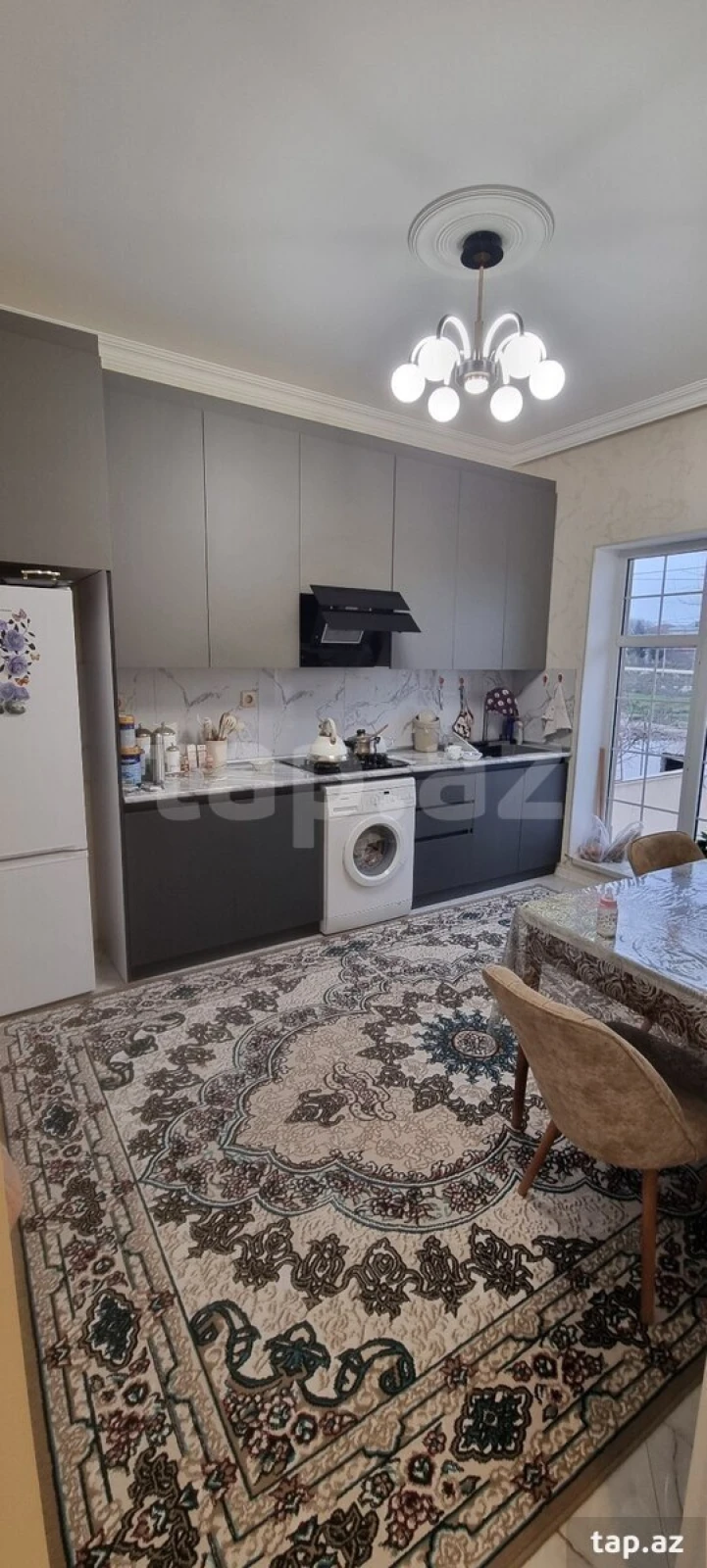 Satılır 8 otaqlı həyət evi