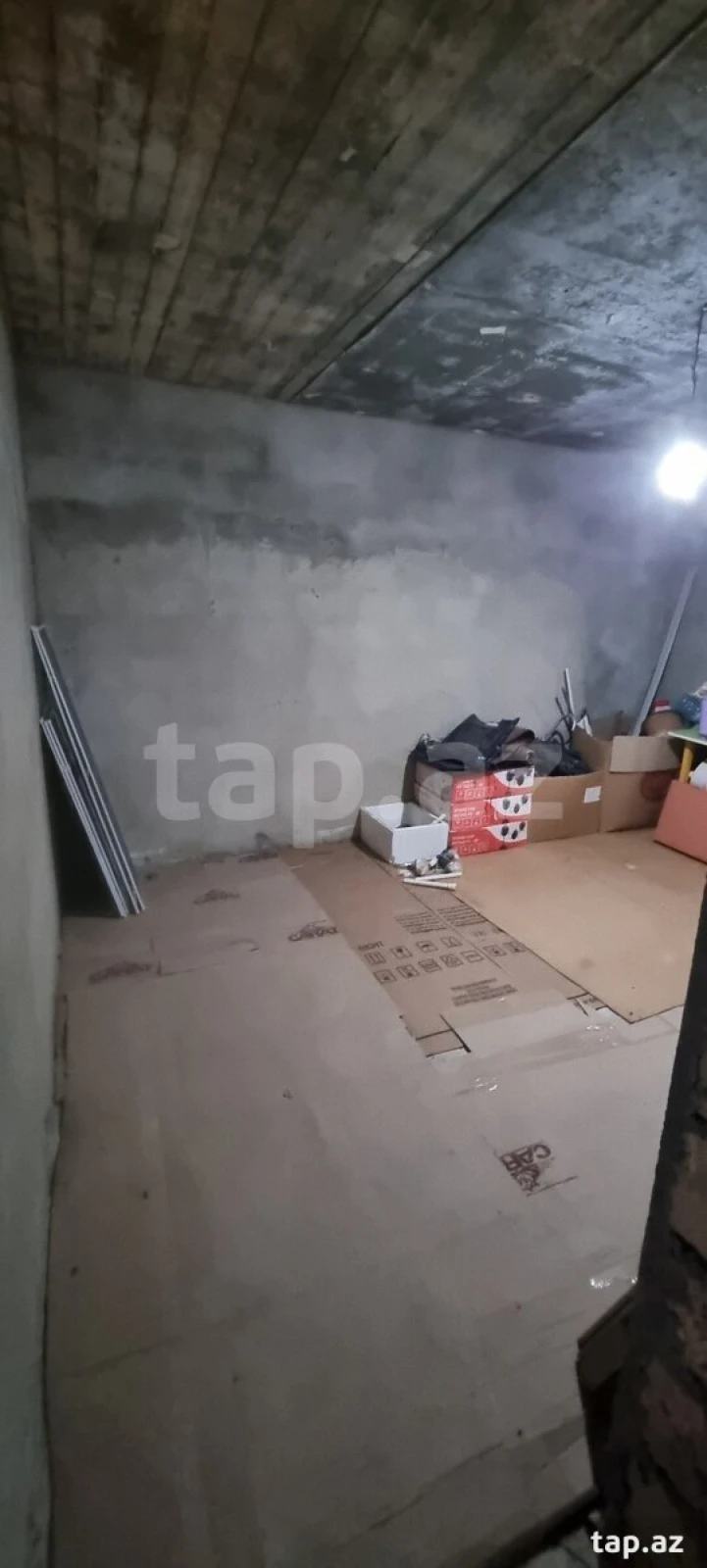 Satılır 8 otaqlı həyət evi