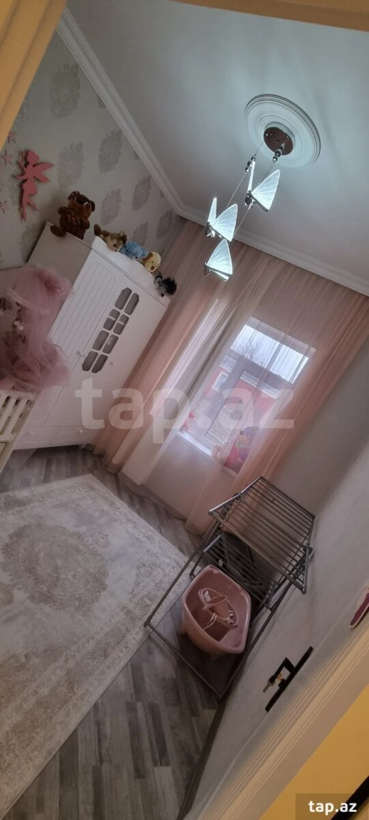 Satılır 8 otaqlı həyət evi