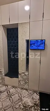 Satılır 8 otaqlı həyət evi