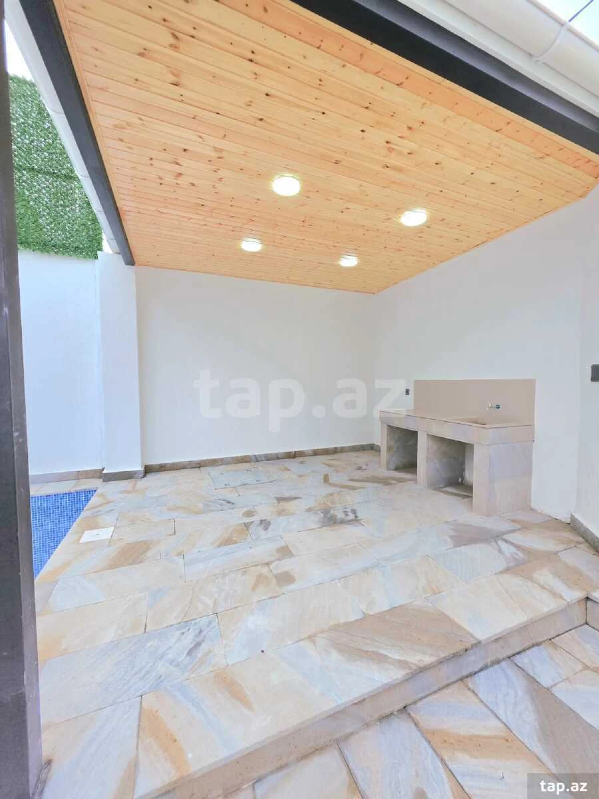 Satılır 4 otaqlı həyət evi