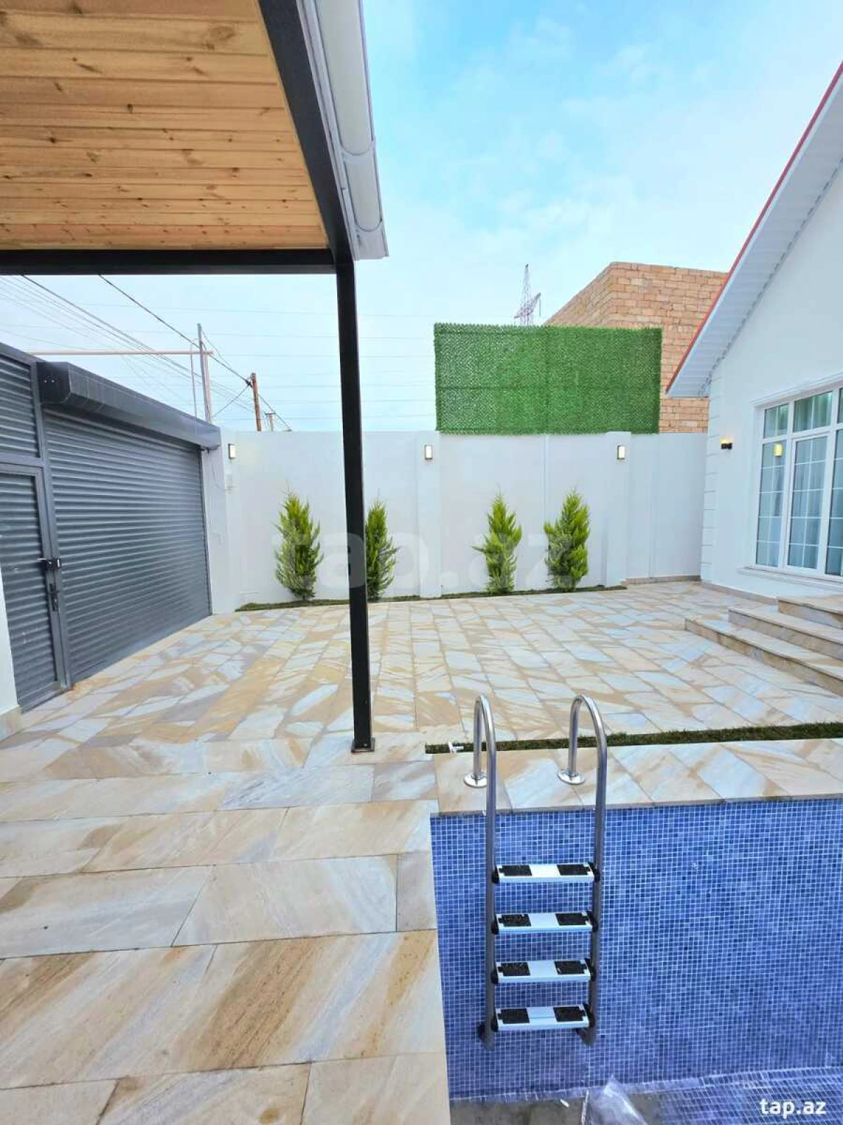 Satılır 4 otaqlı həyət evi