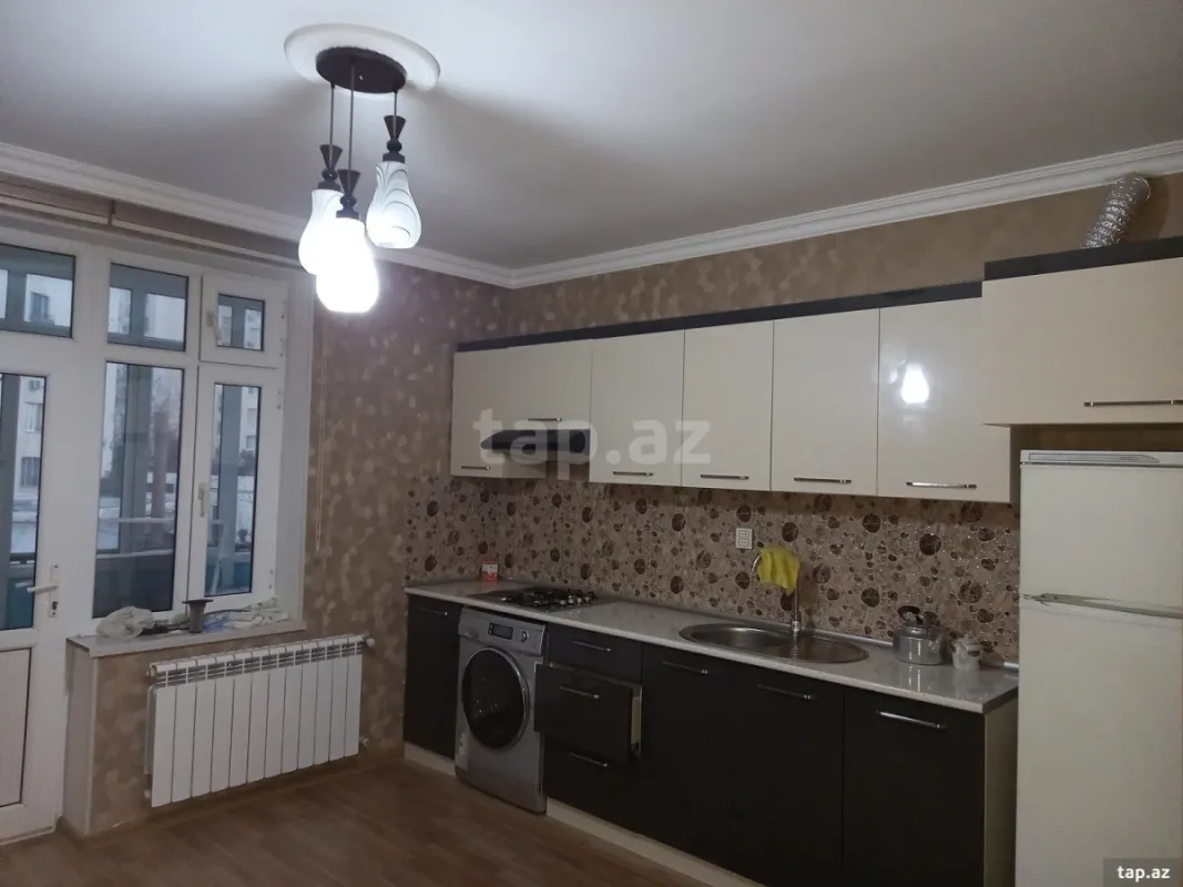Kirayə verilir 2 otaqlı mənzil 75 m²