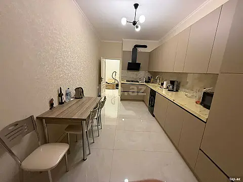 Kirayə verilir 2 otaqlı yeni tikili 80 m²