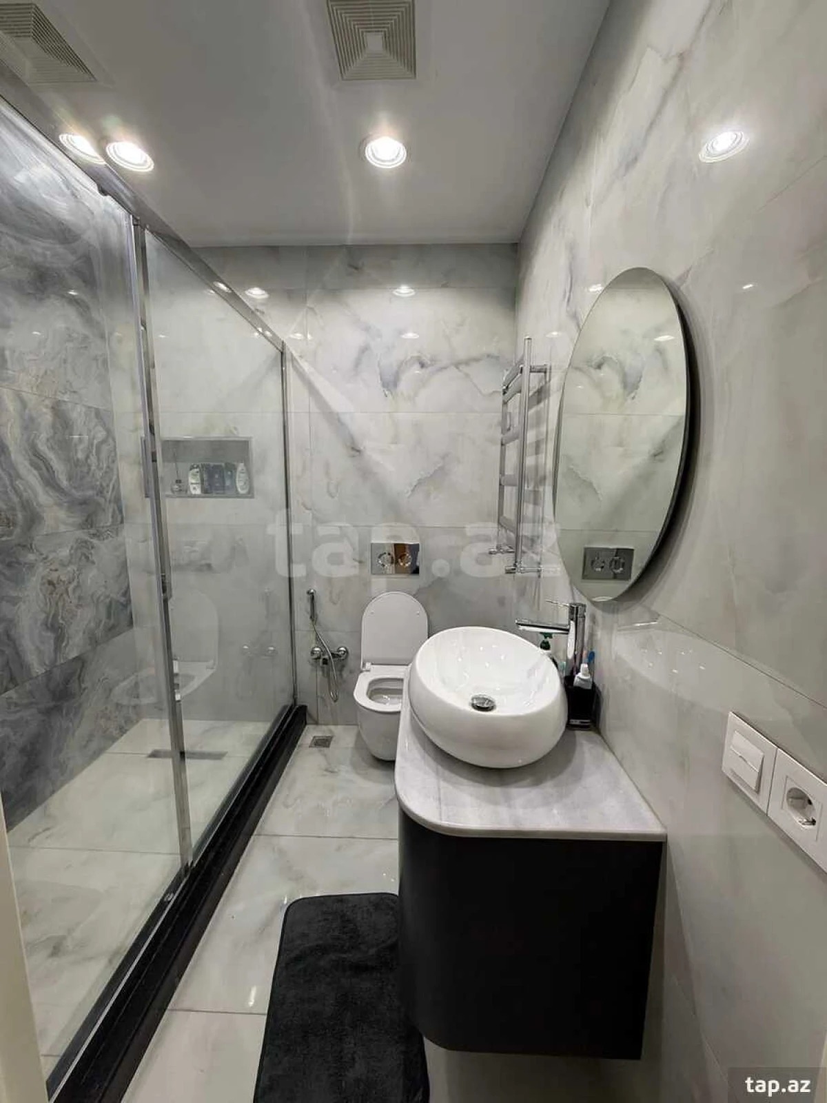 Kirayə verilir 2 otaqlı yeni tikili 80 m²