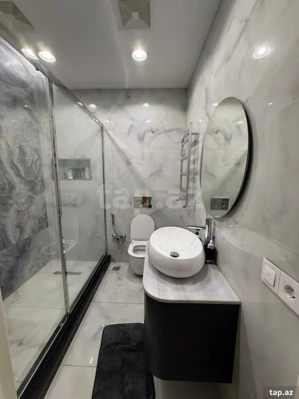 Kirayə verilir 2 otaqlı yeni tikili 80 m²