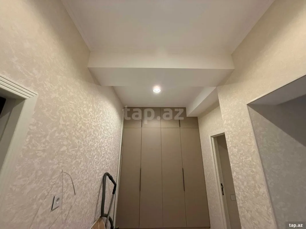 Kirayə verilir 2 otaqlı yeni tikili 80 m²