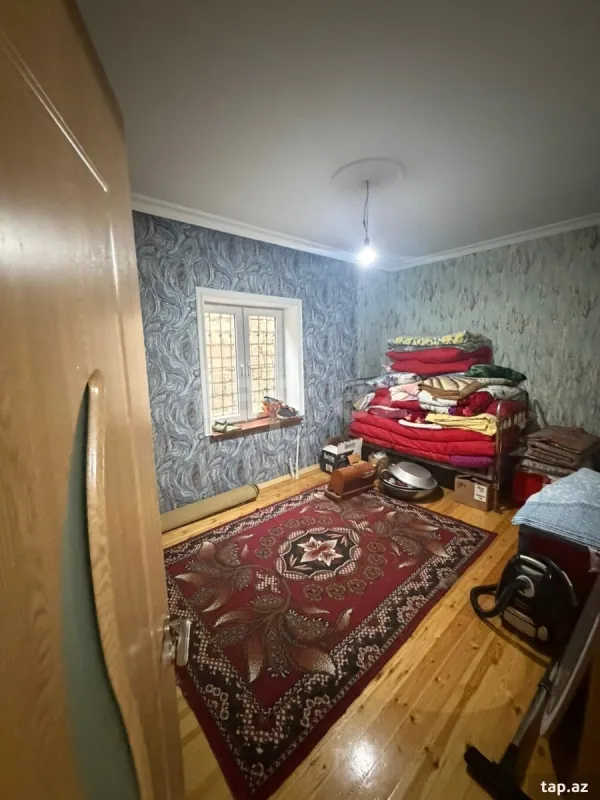 Satılır 4 otaqlı həyət evi