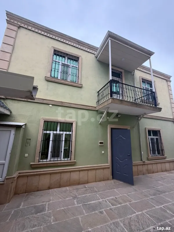 Satılır 7 otaqlı həyət evi