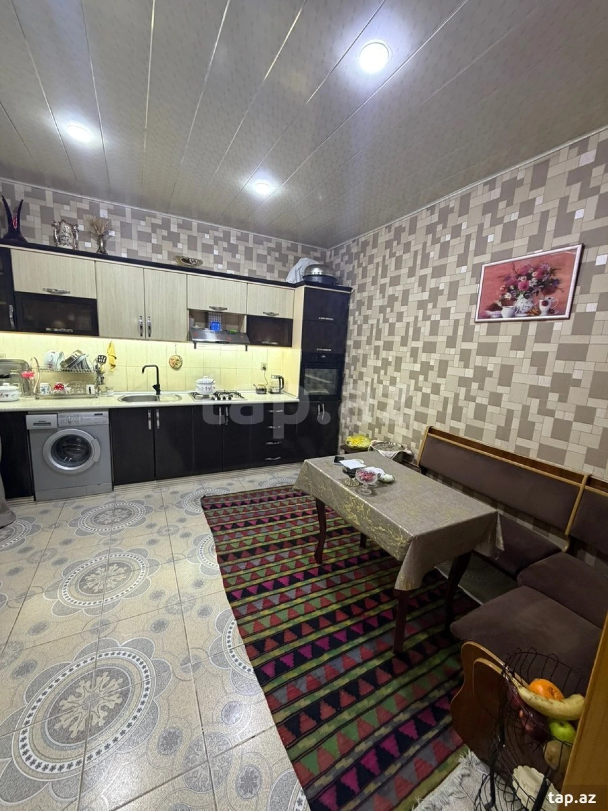 Satılır 7 otaqlı həyət evi