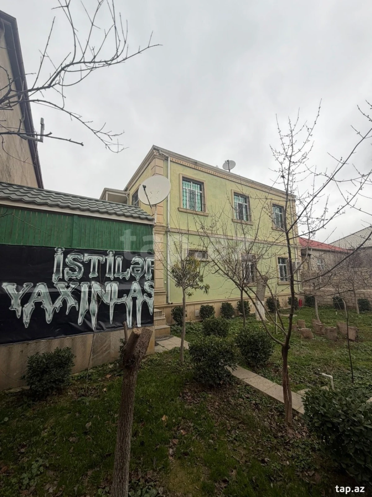 Satılır 7 otaqlı həyət evi