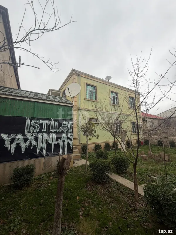 Satılır 7 otaqlı həyət evi