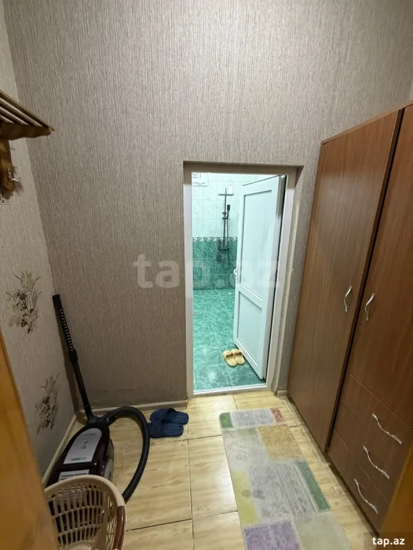 Satılır 7 otaqlı həyət evi