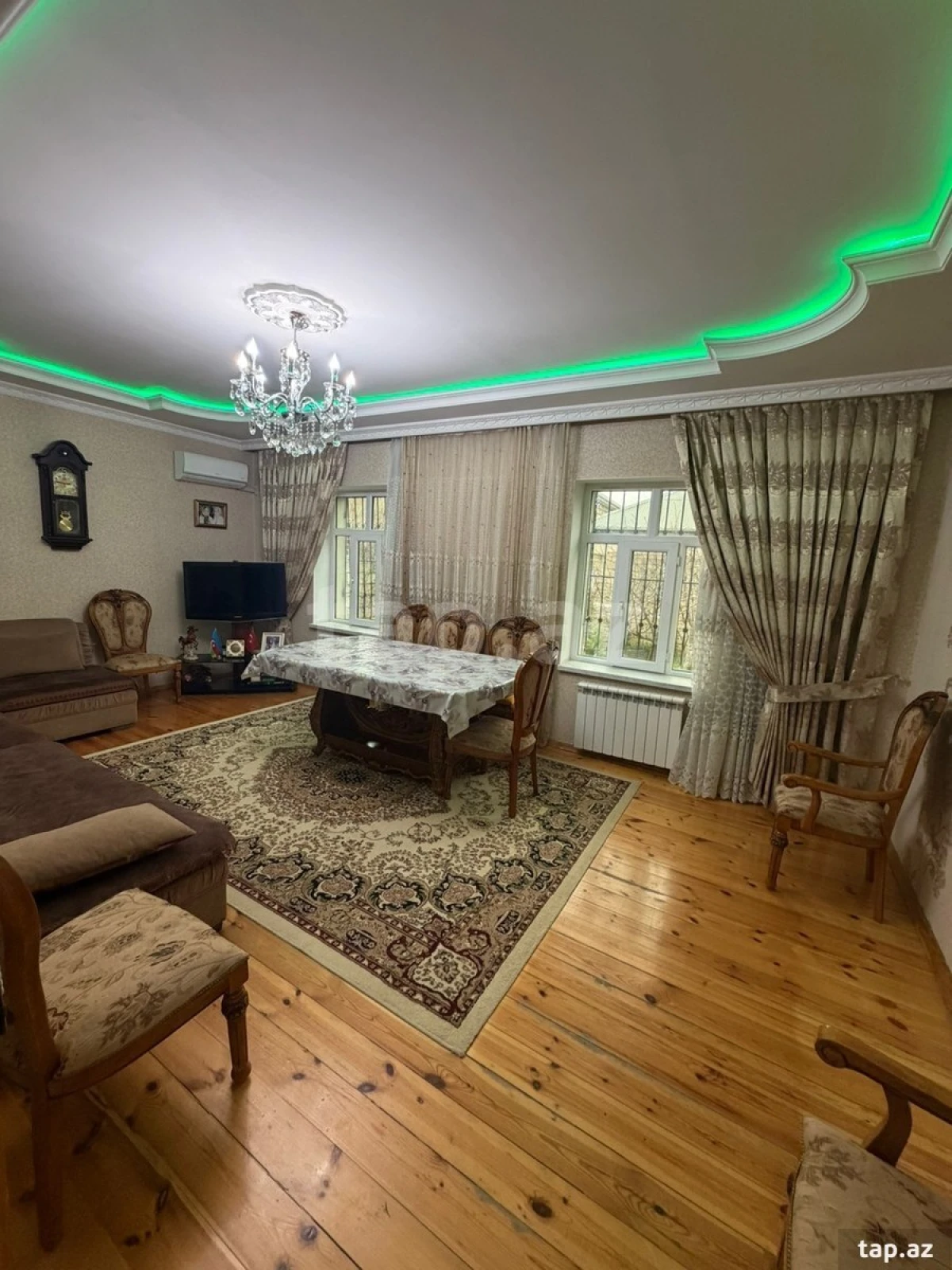 Satılır 7 otaqlı həyət evi