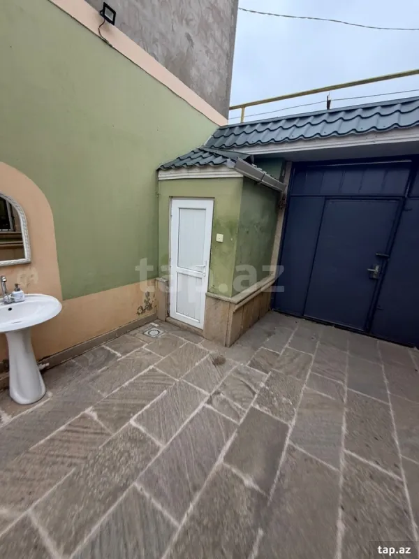 Satılır 7 otaqlı həyət evi