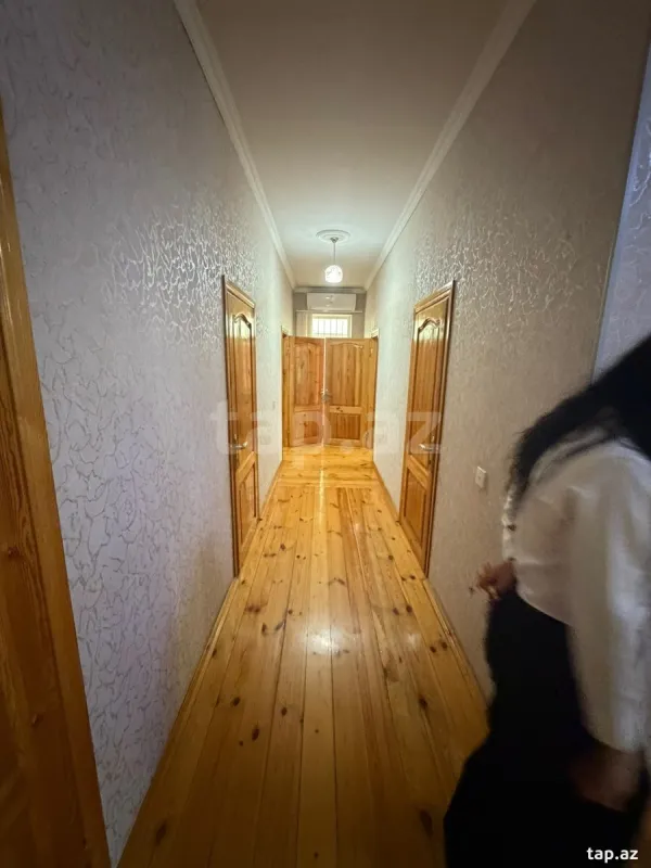 Satılır 7 otaqlı həyət evi