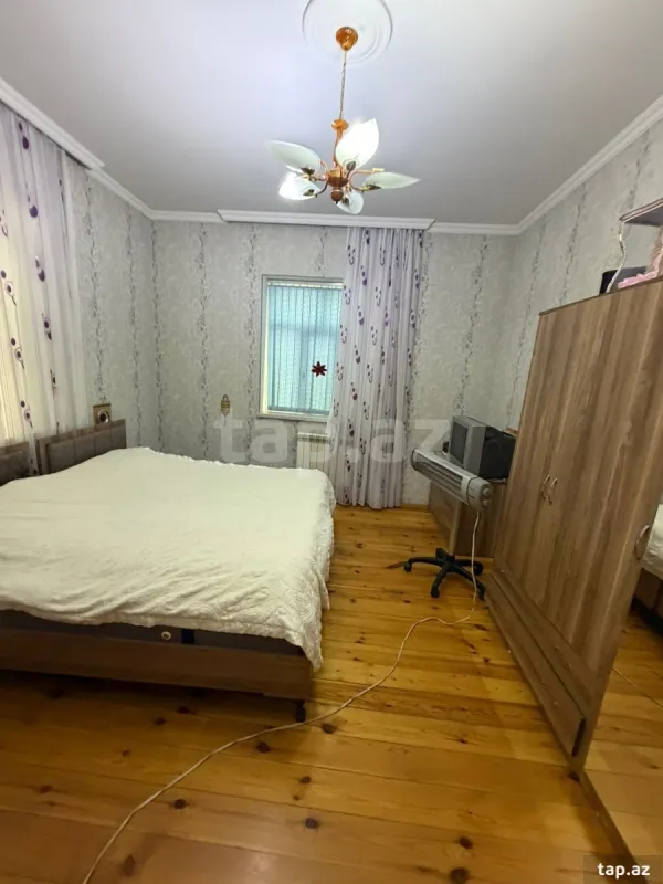 Satılır 7 otaqlı həyət evi