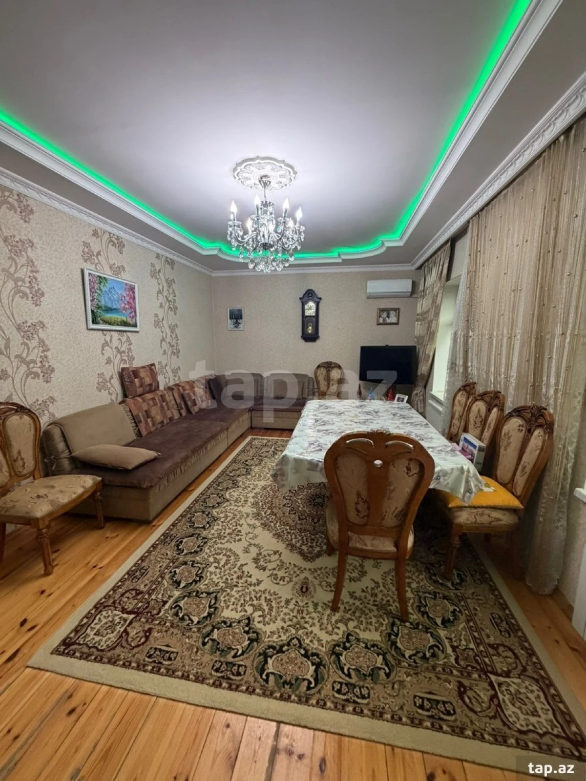 Satılır 7 otaqlı həyət evi