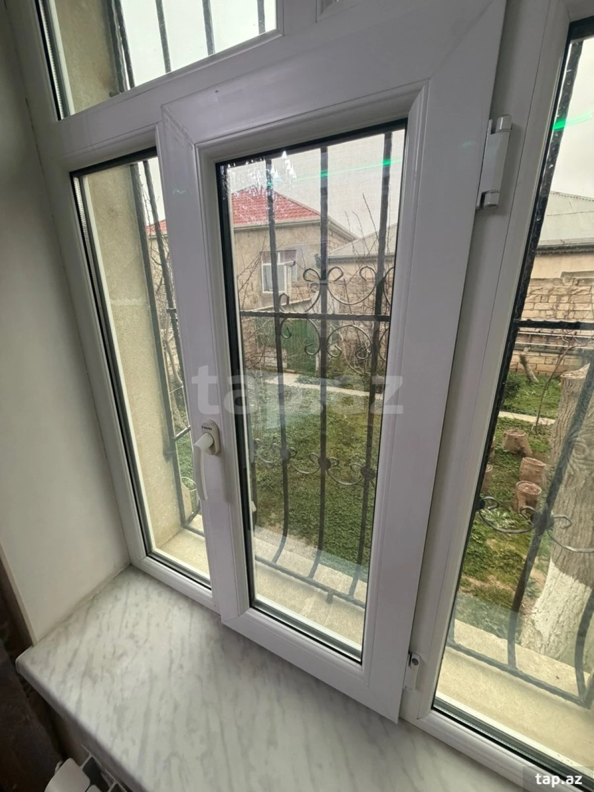 Satılır 7 otaqlı həyət evi