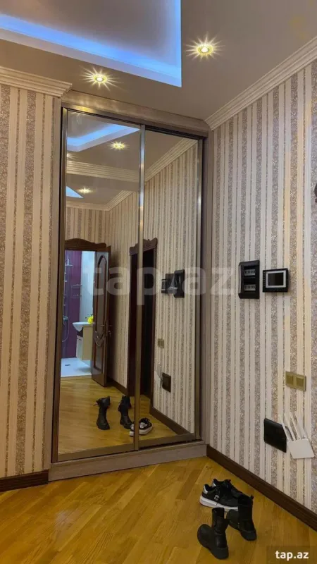 Kirayə verilir 2 otaqlı yeni tikili 115 m²