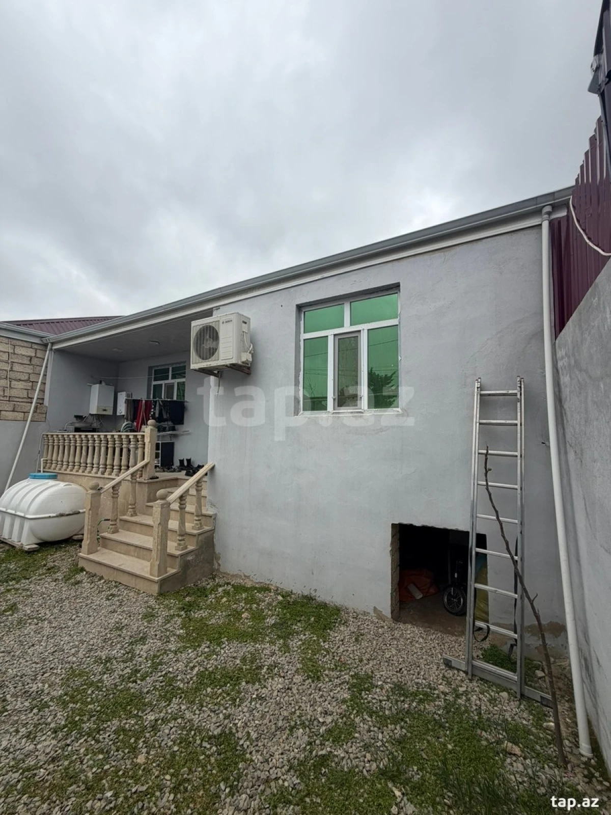 Satılır 3 otaqlı həyət evi