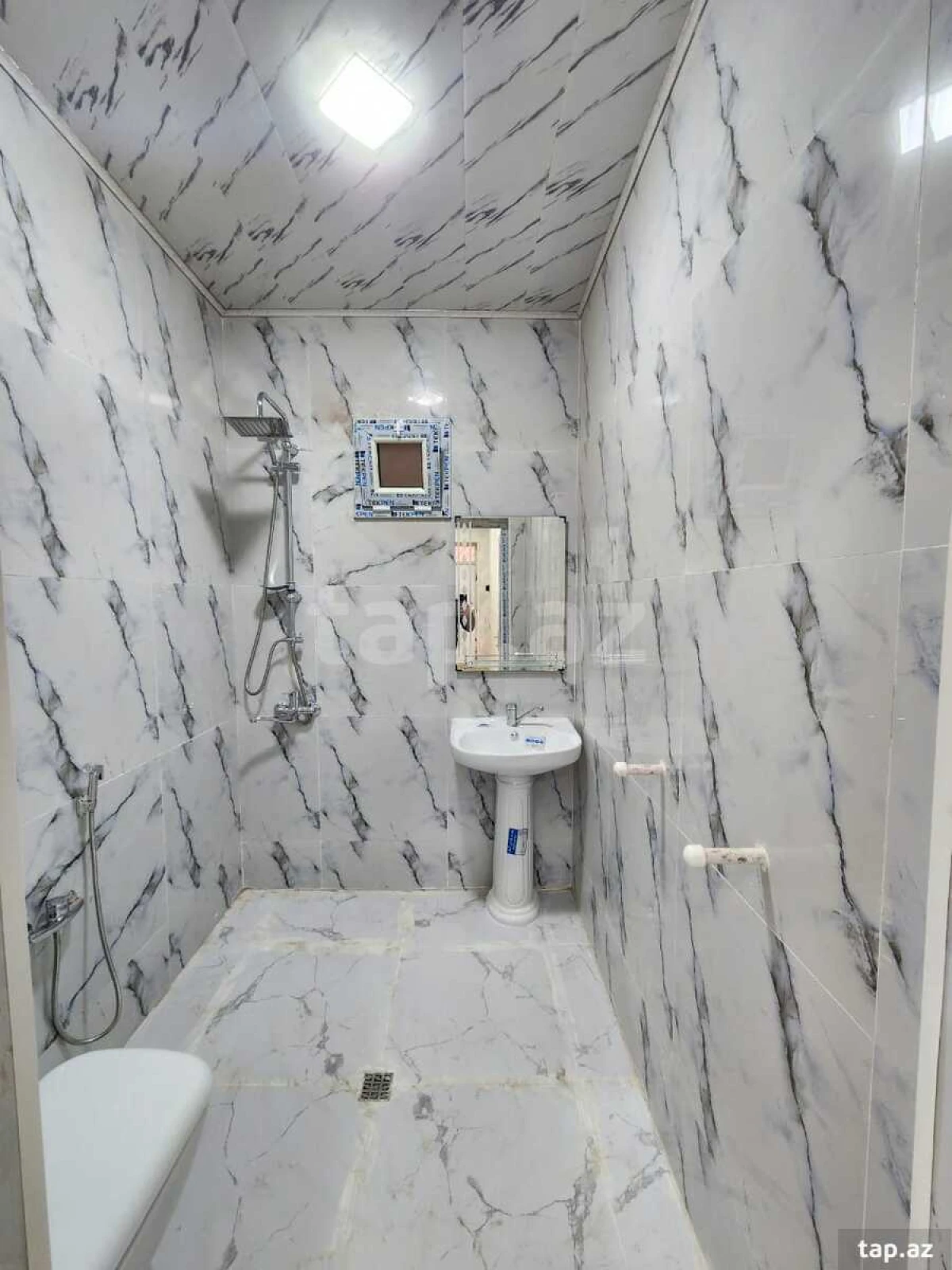 Satılır 4 otaqlı həyət evi