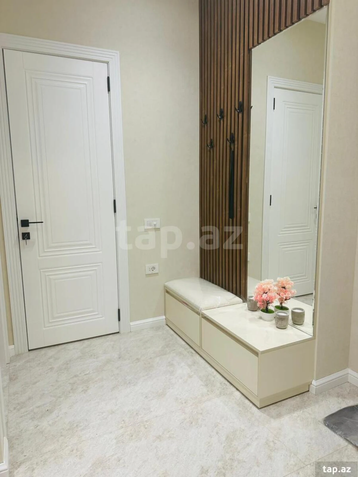 Satılır 2 otaqlı yeni tikili 64 m²