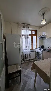 Kirayə verilir 2 otaqlı mənzil 45 m²