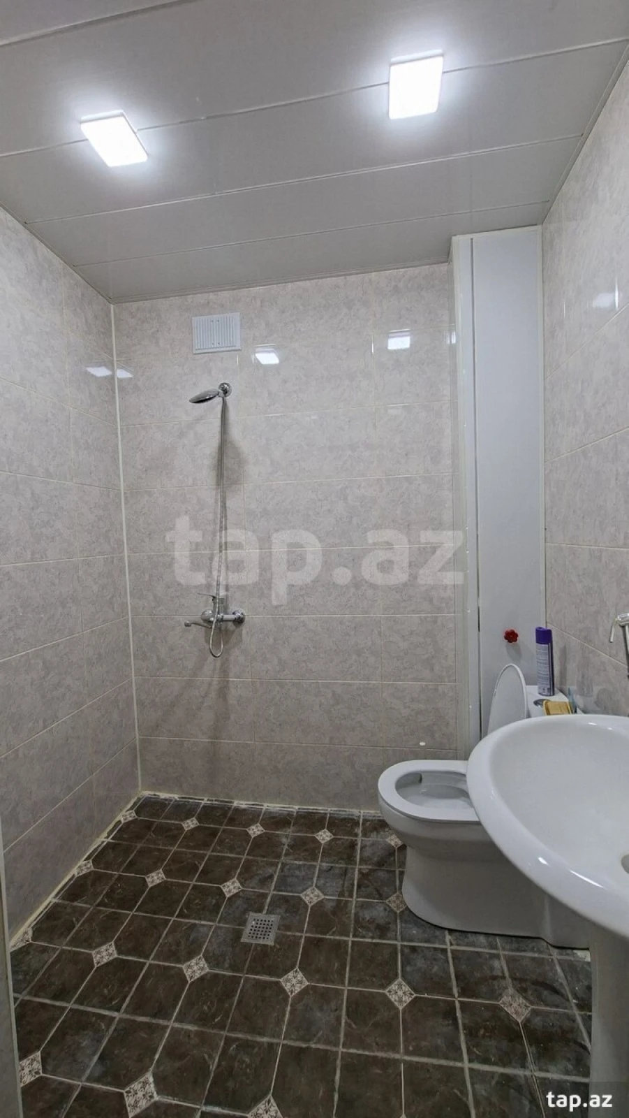 Kirayə verilir 2 otaqlı mənzil 45 m²