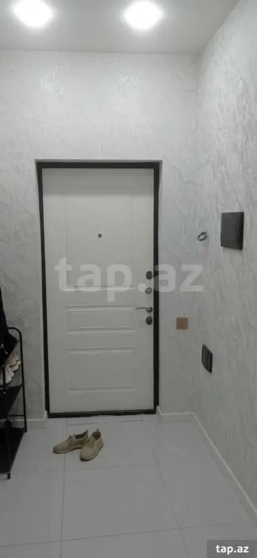 Kirayə verilir 2 otaqlı yeni tikili 84 m²