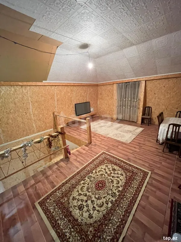 Satılır 6 otaqlı həyət evi