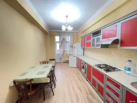 Kirayə verilir 3 otaqlı yeni tikili 80 m²