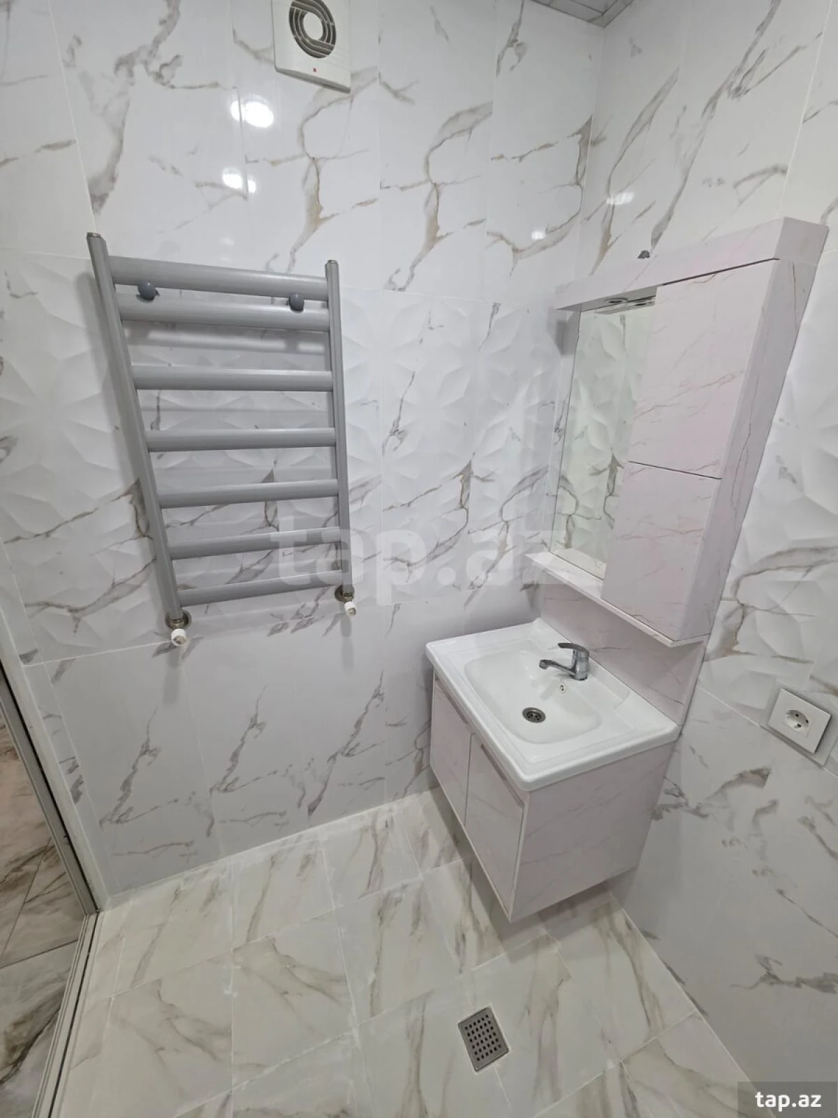 Satılır 3 otaqlı mənzil 80 m²