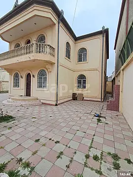Satılır 7 otaqlı həyət evi