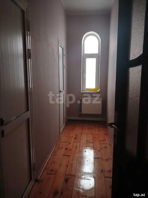 Satılır 7 otaqlı həyət evi